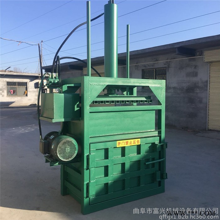 富兴网格布废料压块机 工厂废料压缩压块打包机 岩棉下脚料挤包机图片图4