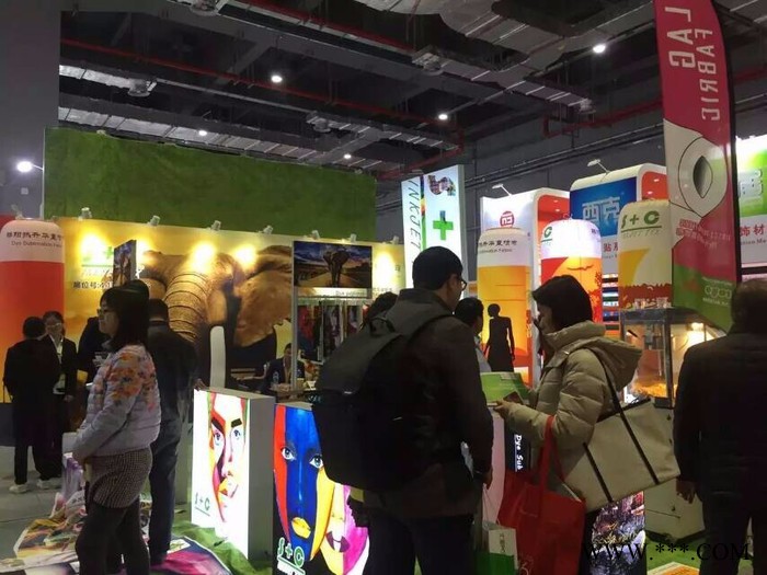 海宁骄阳旗材135g亮光经编旗帜布热升华直喷转印图4