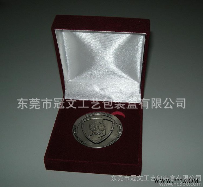 精美深蓝色尼龙毛绒布徽章盒，特价徽章盒图3