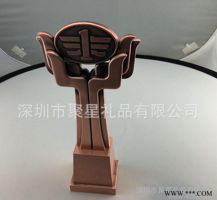 锌合金压铸  双色电镀创意纪念 金属奖杯办公摆件解放奖杯定制图3