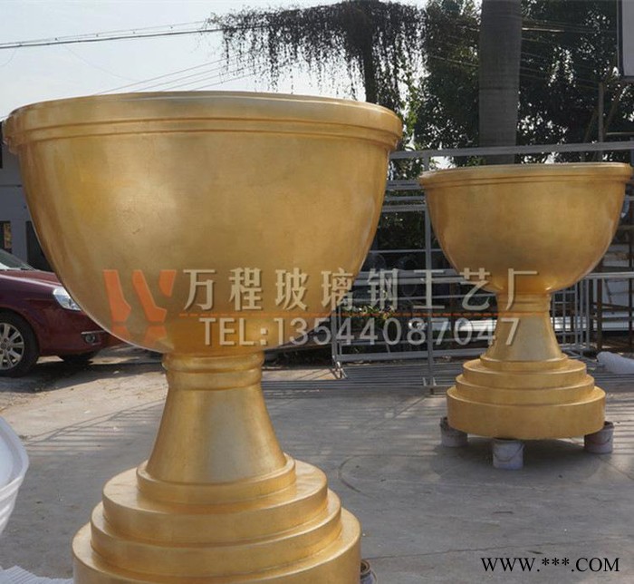 金色奖杯造型花盆 户外大气景观花盆 玻璃钢广场花盆定做直销图2