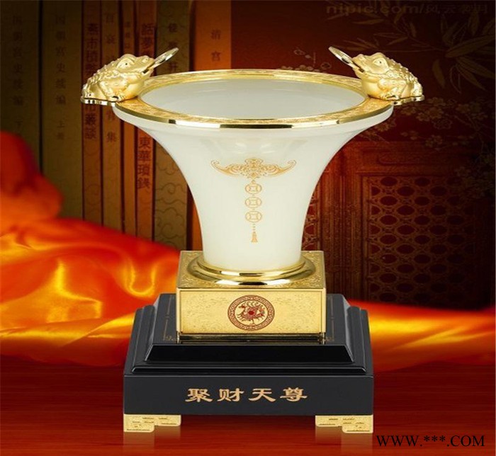 专业生产订做树脂工艺摆饰品家居吉祥 镀金祥龙聚宝仿玉花瓶奖杯图3