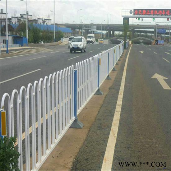 市政广告牌栏杆 道路两侧隔离护栏 带广告牌道路护栏 定制栏杆图4