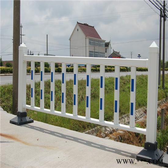 市政广告牌栏杆 道路两侧隔离护栏 带广告牌道路护栏 定制栏杆图6