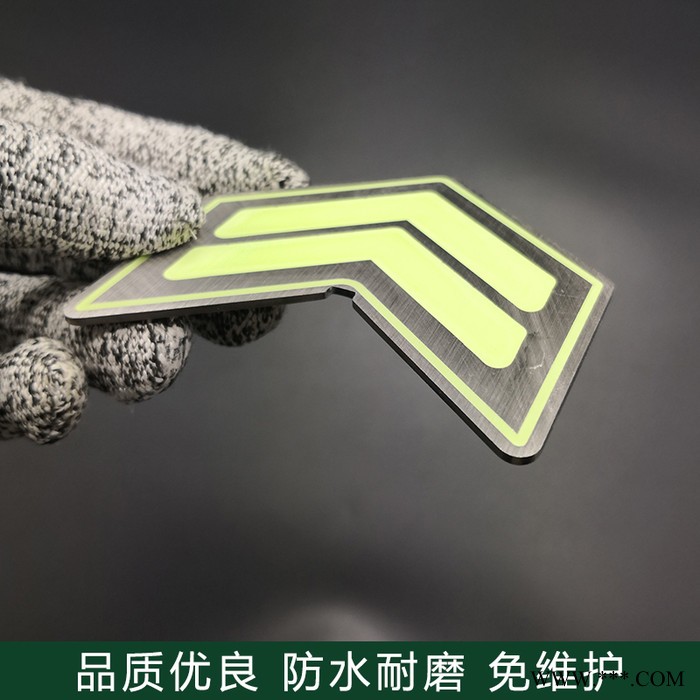 地铁轨道交通安全疏散标志 自发光屏蔽门乘车出口上下车箭头疏散 苏州地铁地面自发光疏散标识 304不锈钢夜光标牌图5