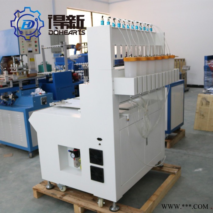 得新 自动滴胶机 pvc商标点胶机 pvc12色自动点胶机 自动化点胶机厂 标牌滴塑机 滴塑标机器 多色 滴塑点胶机图5