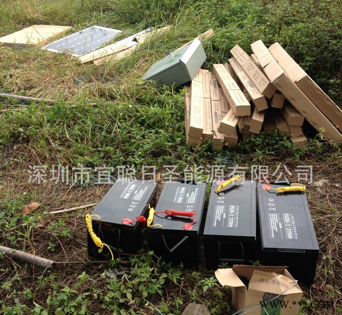 定制 3面单立柱太阳能照明 广告牌太阳能照明 led户外广告图3
