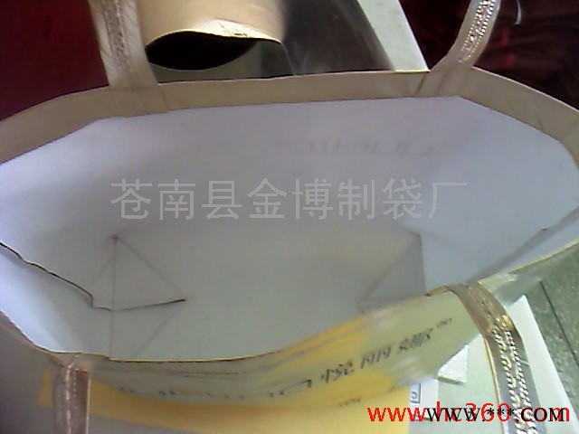 专业制作各种PP无纺布手提袋  腹金膜压纹服装袋 彩印腹膜购物袋 购物袋批发 购物袋厂家 金博无纺布手提袋 无纺布手提袋图3