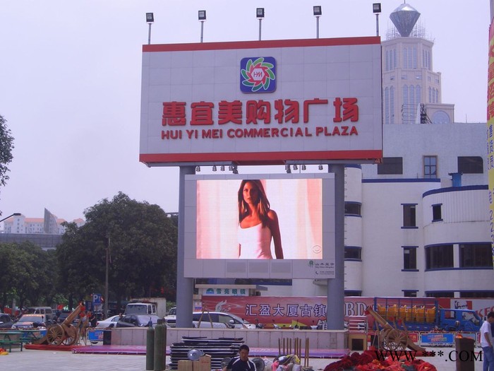 供应P32全彩喷绘显示屏白天广告牌晚上显示屏一屏多用中山山木显示**图3
