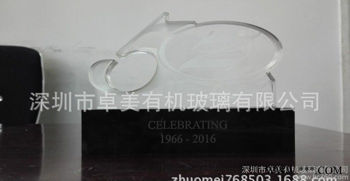 **亚克力厂 彩印印刷标牌LOGO牌 产品加厚台牌 异形切割加工图3