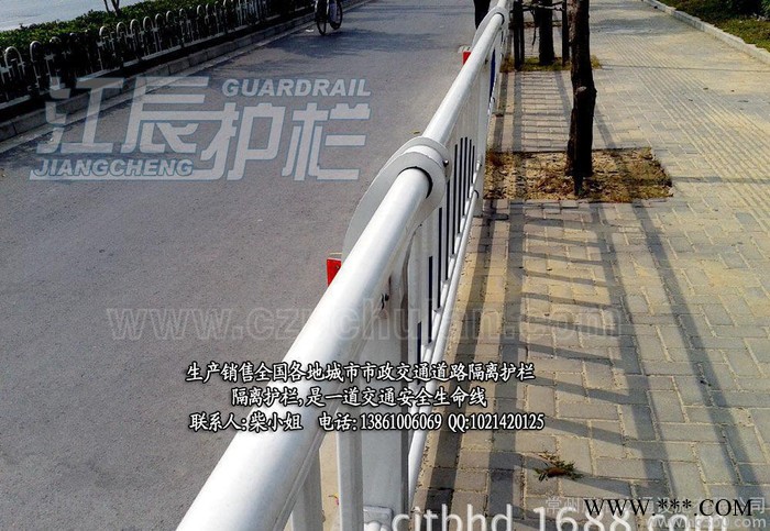 带广告板护栏，广告牌护栏