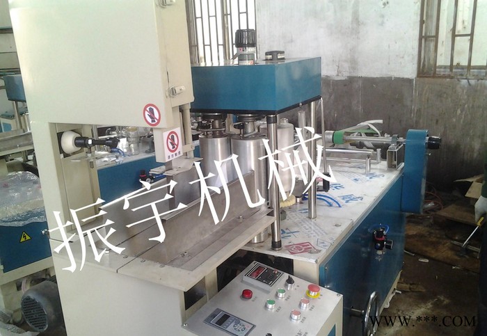 无纺布设备,纱布折叠机,折叠设备,无纺布折叠设备,振宇折叠机,振?