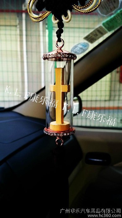 ** 供应康乐福绒沙金十字架挂饰 汽车内饰品 黄金工艺挂饰 车载时尚挂饰图3