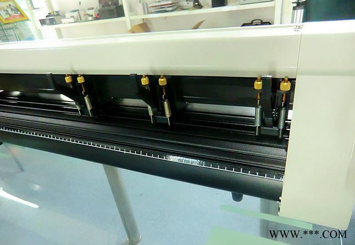 原装力宇SC630D刻绘机 刻字机绘图仪即时贴 车身贴图3