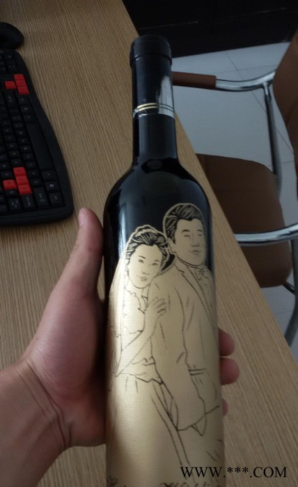 厂家供应 玻璃酒瓶激光雕刻机价格 红酒瓶激光雕刻机图2