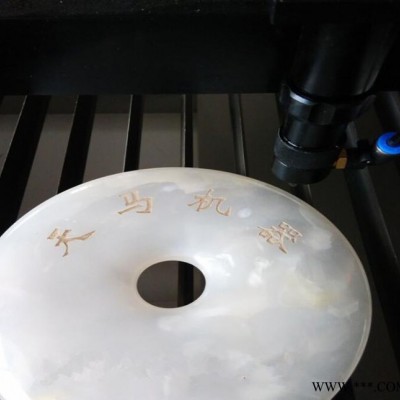 小型玉石雕刻机/手镯吊坠雕刻/玉石茶盘玻璃雕刻 激光影视墙雕刻