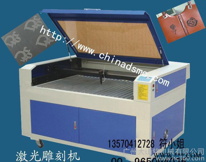 强力推荐 激光烫钻制模制版机 玻璃激光窗花雕刻机 价格实惠图2