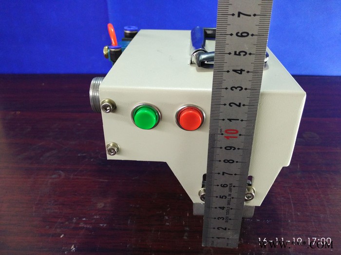 供应三炬大梁号打标机 CK-9025FD触控微型发动机打标机 发动机号刻字机图4