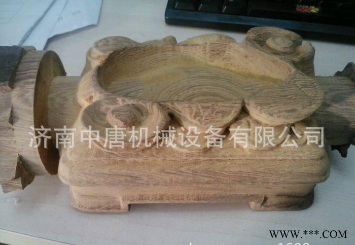 360度旋转四轴木工雕刻机 立体人物像雕刻机图2