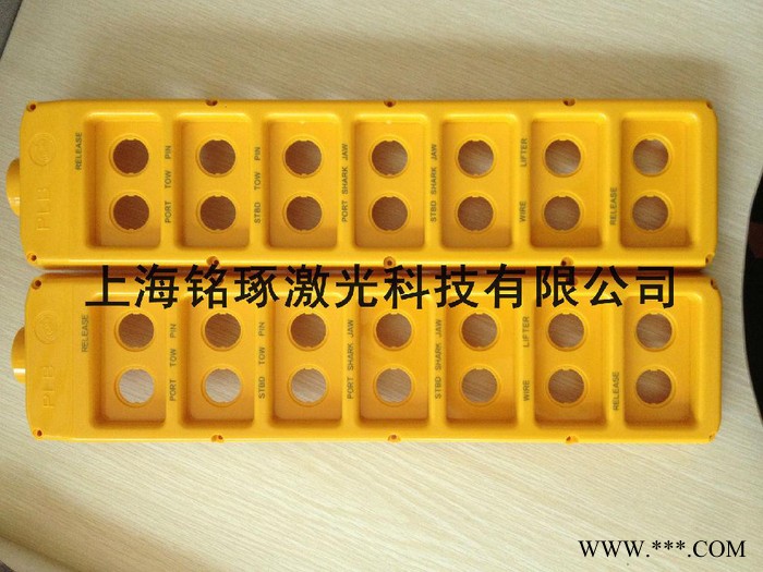 光纤打标机激光刻字机 金属铭牌打字机 全自动金属打字设备图4