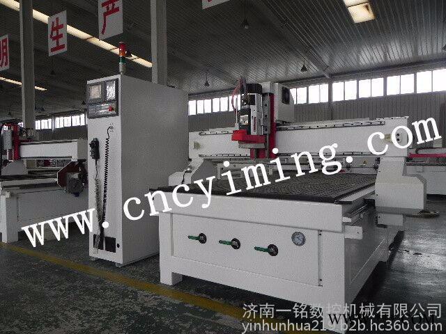厂家CNC数控雕刻机 木工雕刻机1325排式自动换刀  意大利 进口主轴图2