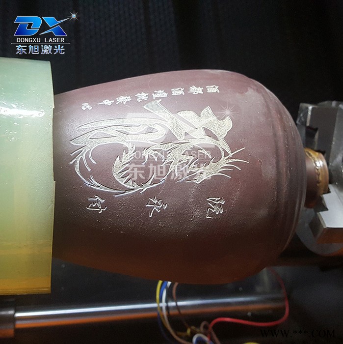私人定制企业用酒酒坛雕刻机厂家在山东聊城东旭激光提供全套方案图2