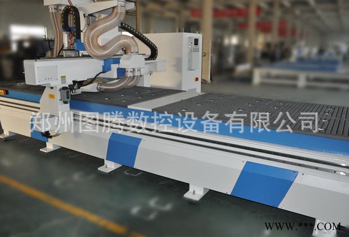 图腾排钻加工中心板式家具生产线木工雕刻机图2