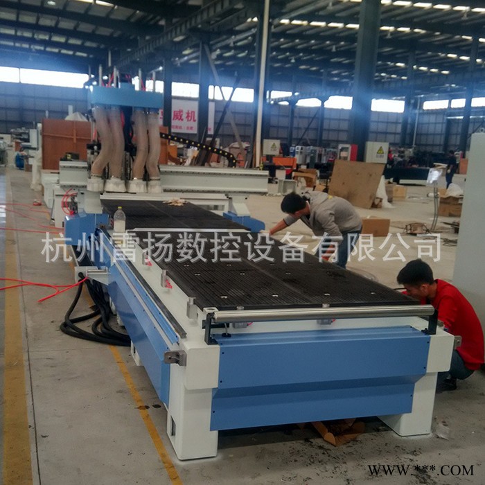 专业双台面实木家具雕刻机  双工序雕刻机 数控实木门雕刻机图3