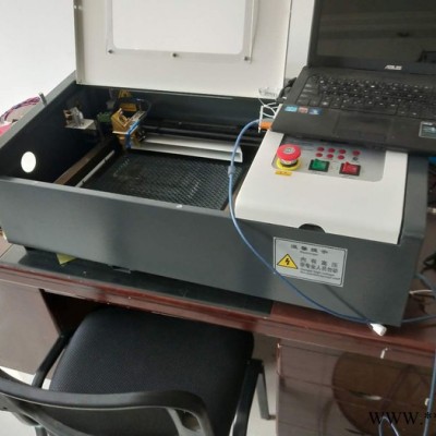 欧赛激光3020型激光雕刻机 激光切割机 手机切膜机 木刻画雕刻机 挪车牌雕刻机