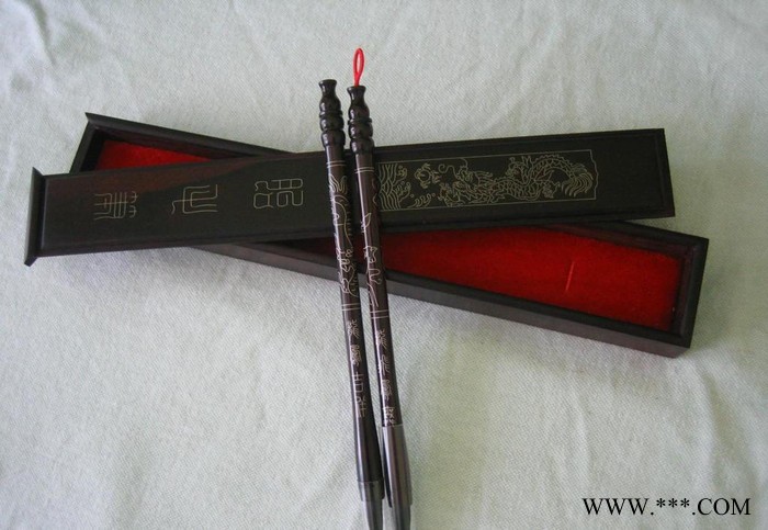 胎毛笔激光雕刻机、胎毛章激光雕刻机、胎毛画激光雕刻机图3