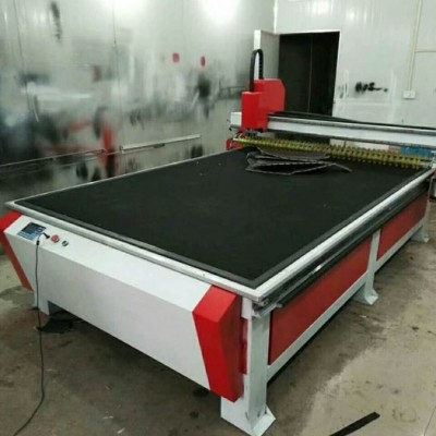 脉宽科技1825自动送料激光切割机