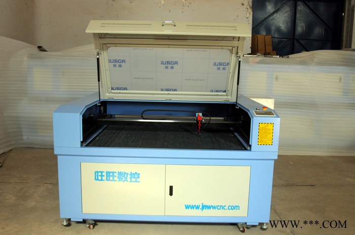 1390广告装饰激光雕刻切割机双头木制工艺品激光雕刻机**精心制品图4