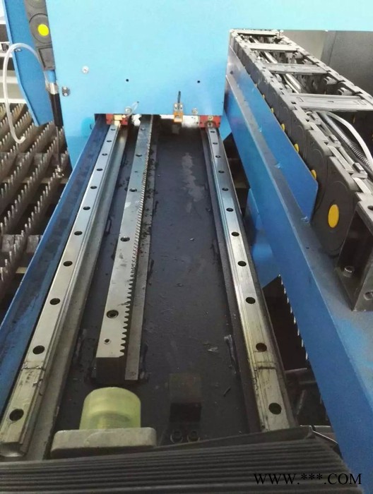 大功率激光切割机 通锐激光 TR1500W-3015彩采用龙门式双驱双控和齿轮齿条传动 金属激光切割机图3