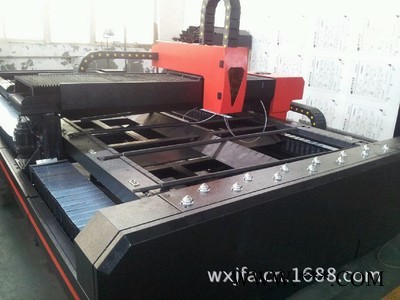 JD 700W 3015-A单台面 光纤激光切割机图2