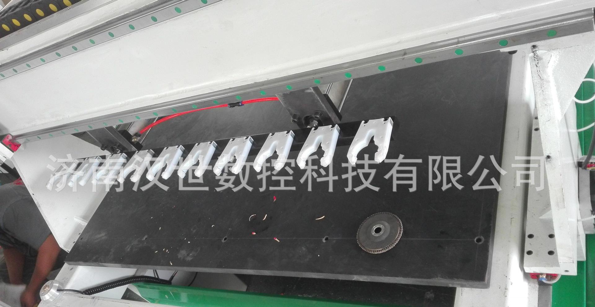 直排换刀加工中心 (6)