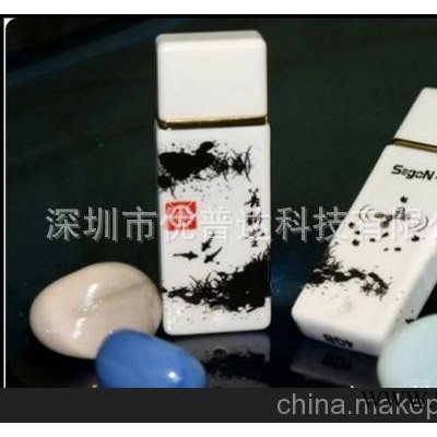 供应金士顿UPA-012便携功夫熊猫旋转U盘,迷你脸谱优盘,广告U盘