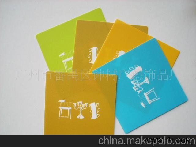 厂家定做广告促销礼品 PP杯垫，塑料杯垫，胶片磨砂杯垫定做图3