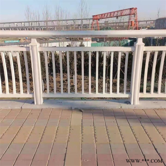 易翔 护栏 铝艺栏杆 铝型材安全围栏图5