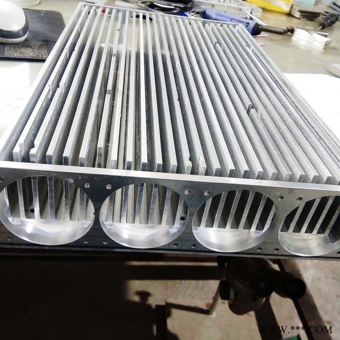 专注高难度铝型材深加工 7500T压机加工厂家图2