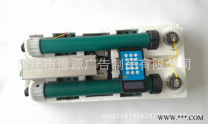 2016研发生产 双画面滚动系统 滚动的灯箱型材 操作设备简单