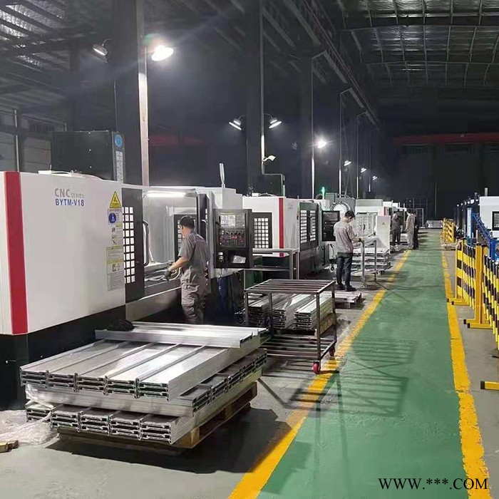 科鼎数控铝型材加工设备，立式加工中心，1.8米加工中心，cnc加工中心,铝型材加工中心厂家,门窗铝型材加工中心图4