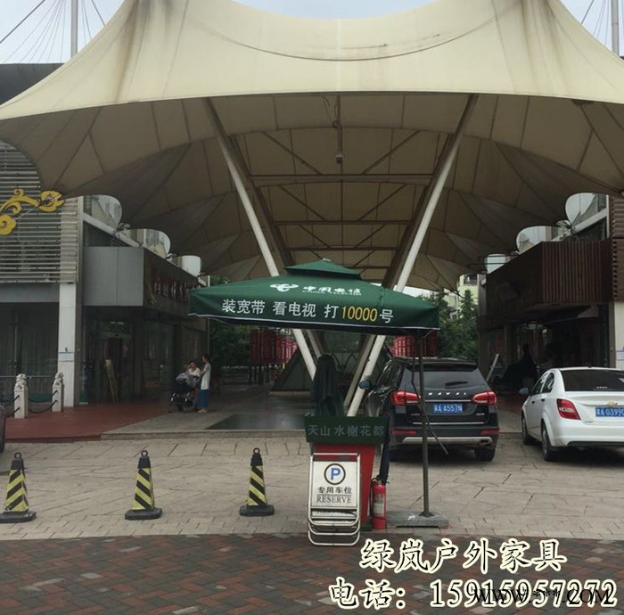 绿岚供就红色方形双顶户外侧边伞 青岛户外遮阳伞 保安站岗太阳伞图1