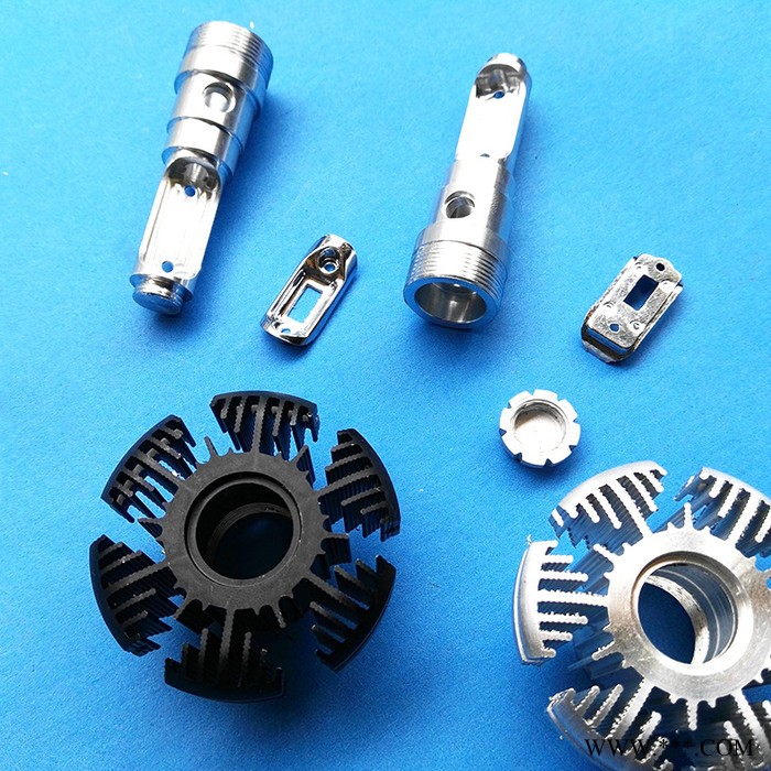 专业生产加工各式车铣灯具散热器 LED车灯铝合金散热器铝型材黑色氧化图4