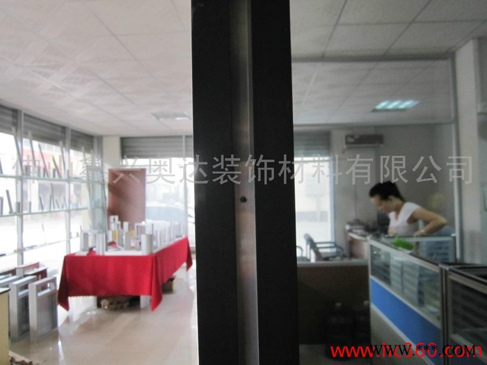 佛山鑫兴奥达 供应供应上海深灰色高隔间铝型材按吨批 铝合金隔断图2