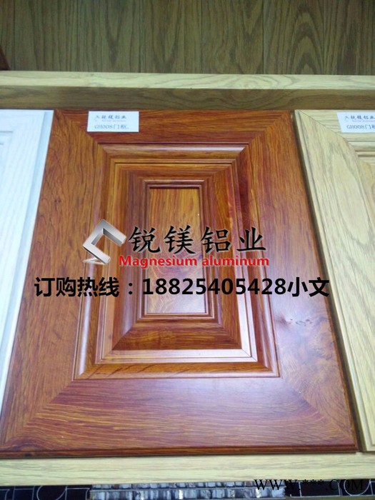 仿实木欧式铝合金橱柜门 佛山****铝型材 锐镁铝业图2