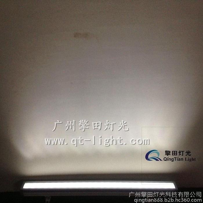 LED户外投光灯直销,洗墙灯，户外灯，投光灯，led投光灯，led洗墙灯，洗墙灯效果图，洗墙灯使用效果图，墙灯黄图1