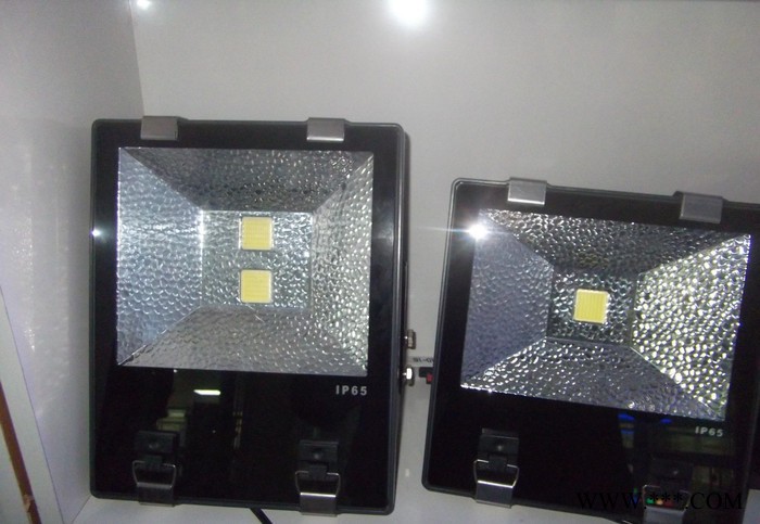 LED泛光灯 操场 体育馆 公园专用LED泛光灯正白光暖白光本月特价图2