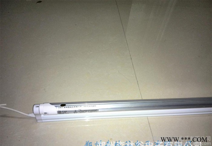 LED日光灯 T8LED灯管 工程专用LED日光灯批发图2