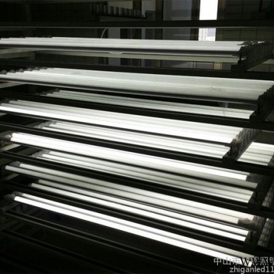 智感ZG-T8-1.2雷达感应灯管双亮型车库感应LED日光灯生产厂家