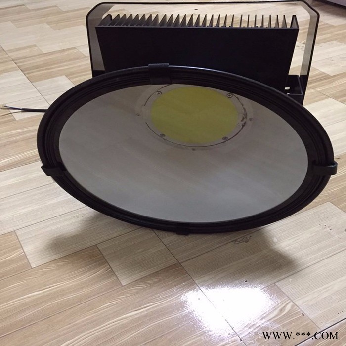 新吉光亚明GPW--400W led投光灯图2